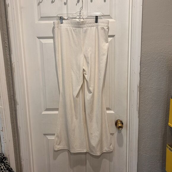Avia‎ Y2K Velvet Track Suit Size Large White Cream 1/2 Zip Crop Top Flare Pants - Picture 8 of 9